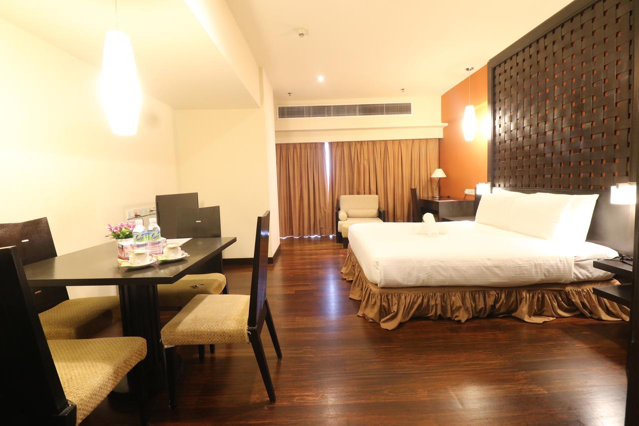 Millennium Suite At Pyramid Tower Petaling Jaya Extérieur photo