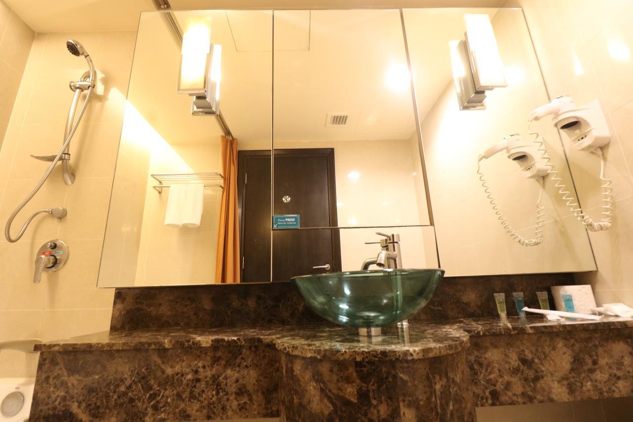 Millennium Suite At Pyramid Tower Petaling Jaya Extérieur photo