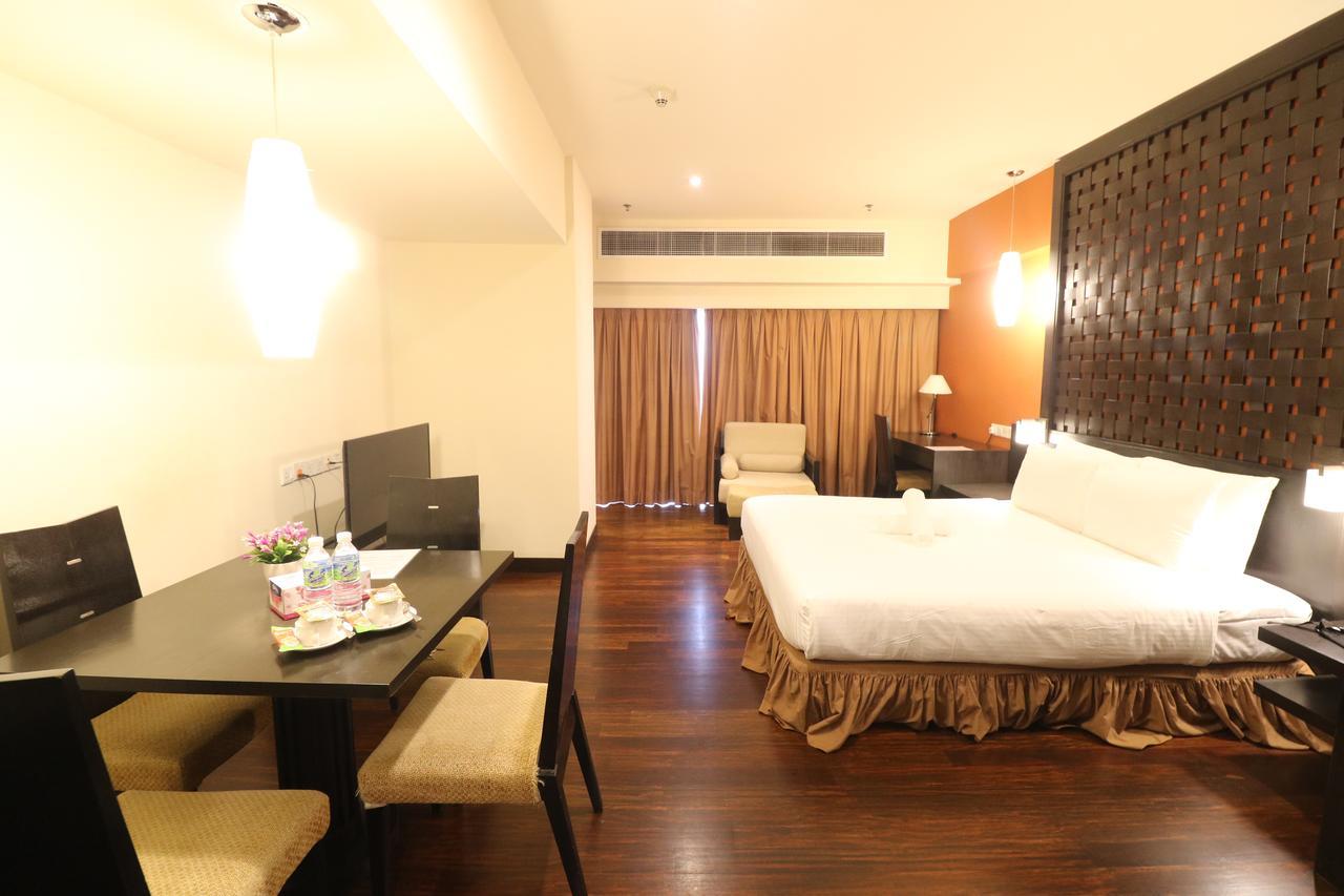 Millennium Suite At Pyramid Tower Petaling Jaya Extérieur photo