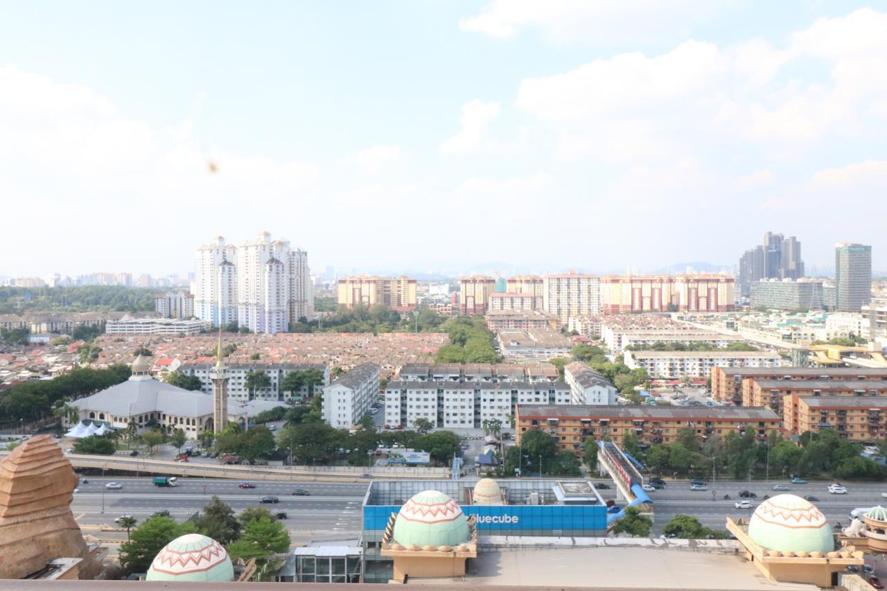 Millennium Suite At Pyramid Tower Petaling Jaya Extérieur photo