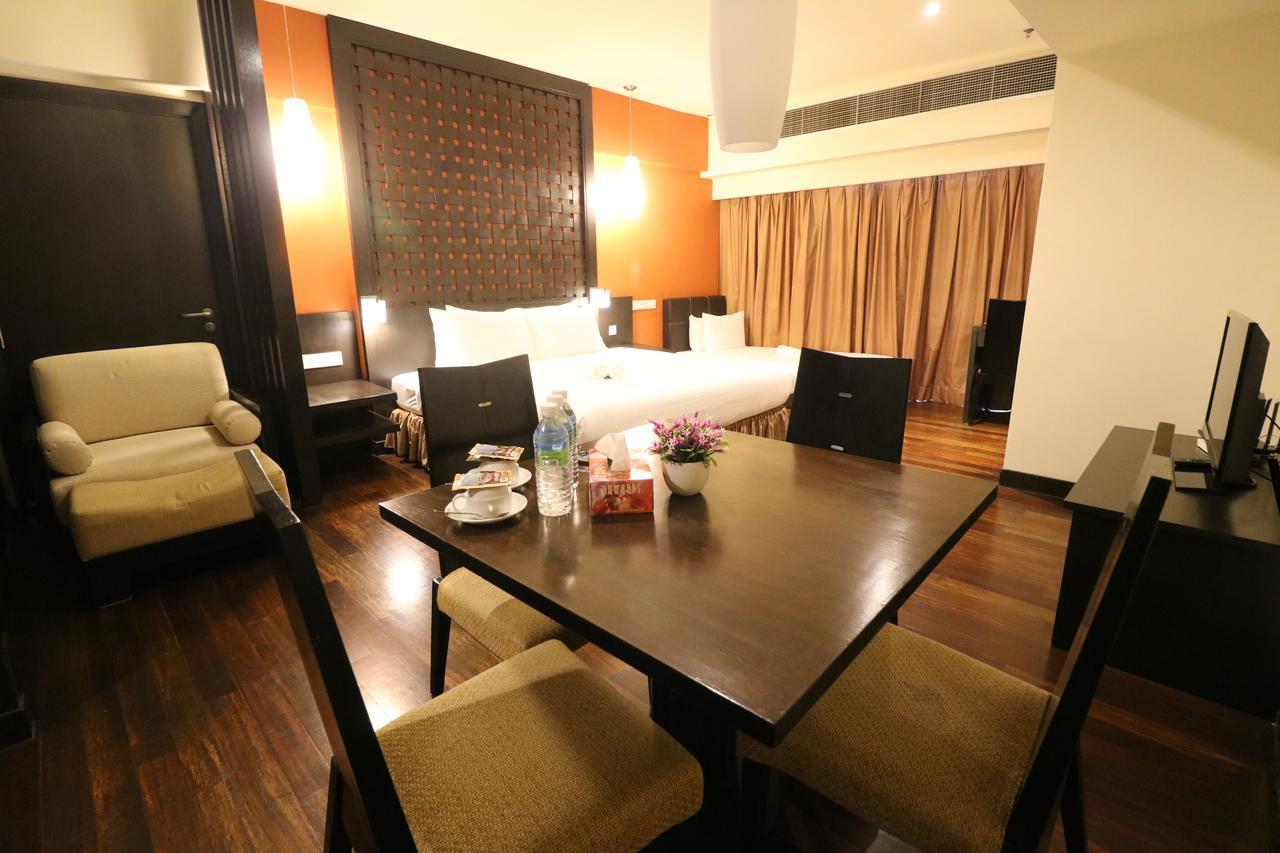 Millennium Suite At Pyramid Tower Petaling Jaya Extérieur photo